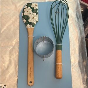 Draper James Floral Spatula, Whisk, and Biscuit Cutter Set - Green and Silver